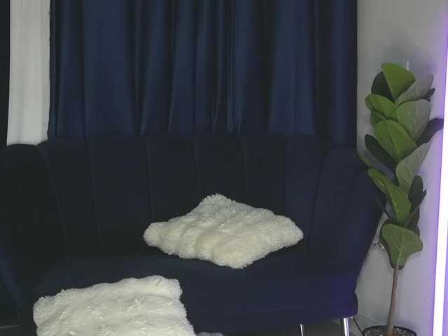 ChrystalCade live cam on BongaCams
