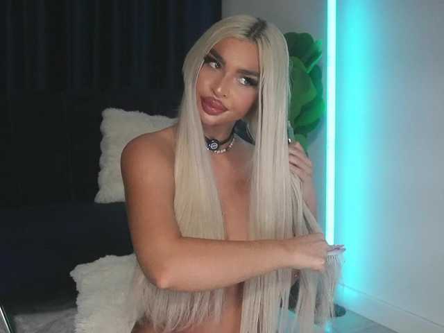 ChrystalCade live cam on BongaCams
