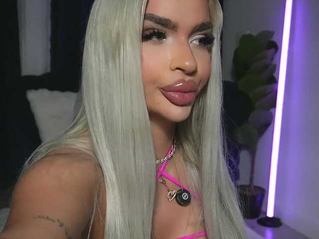 ChrystalCade live cam on BongaCams