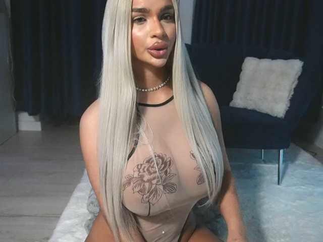 ChrystalCade live cam on BongaCams