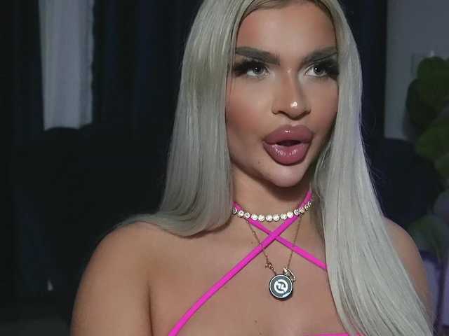 ChrystalCade live cam on BongaCams