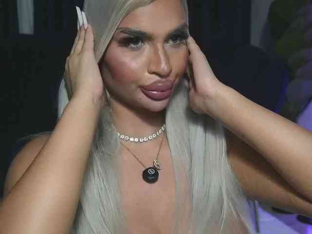 ChrystalCade Sex Cam Show