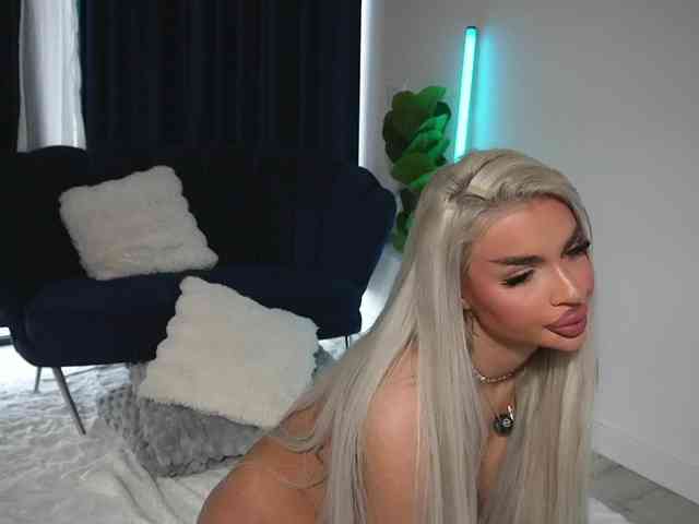 ChrystalCade webcam