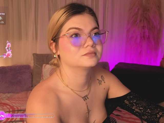ValkaRusso live cam