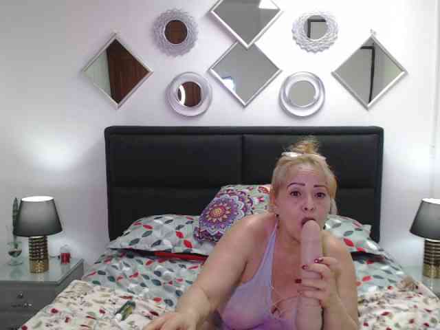 Modella: tiaramature01