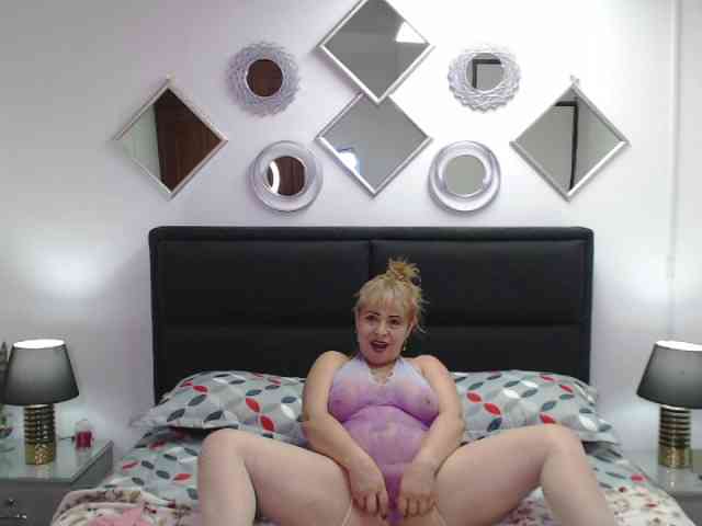 tiaramature01 webcam
