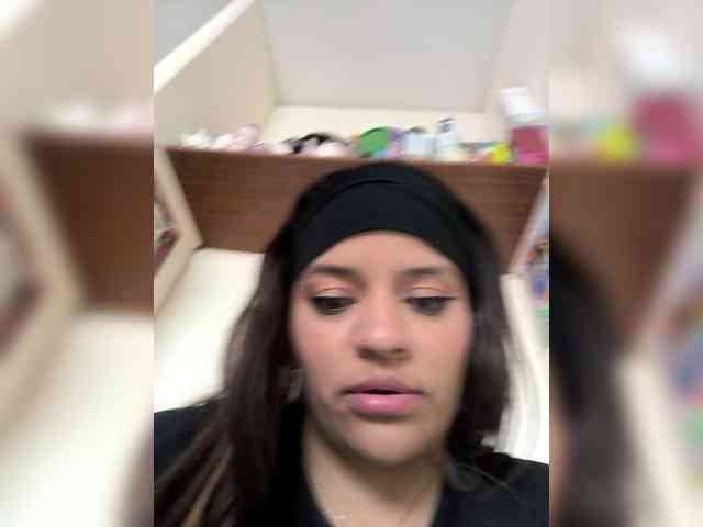 Acest model este live acum. victoriafloyd1