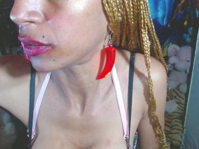 Starunivers live cam on BongaCams
