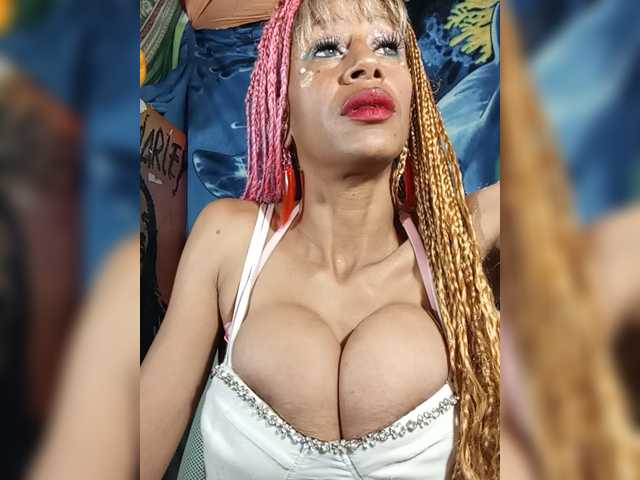 Starunivers live cam on BongaCams