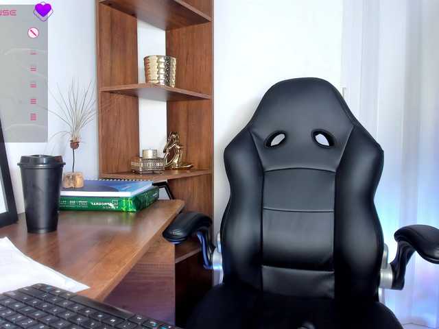 aslii-smith live cam on BongaCams