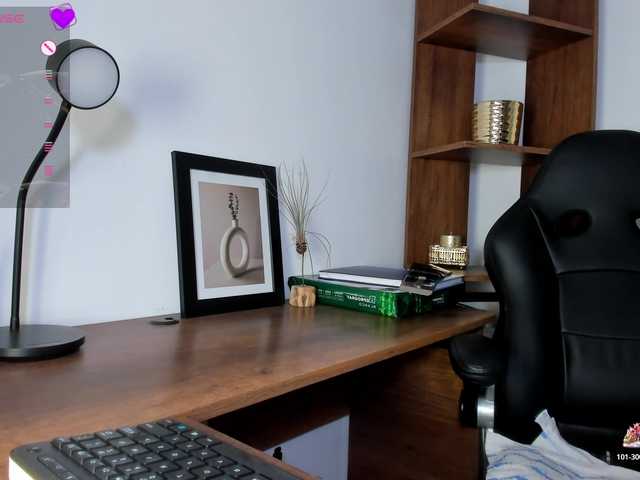 aslii-smith live cam on BongaCams