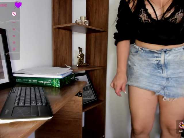 aslii-smith live cam on BongaCams