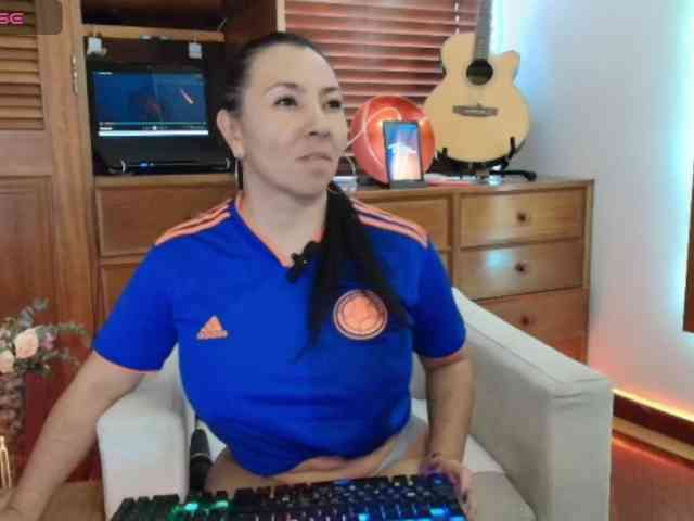 Taliapeach webcam