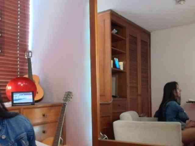 Taliapeach webcam