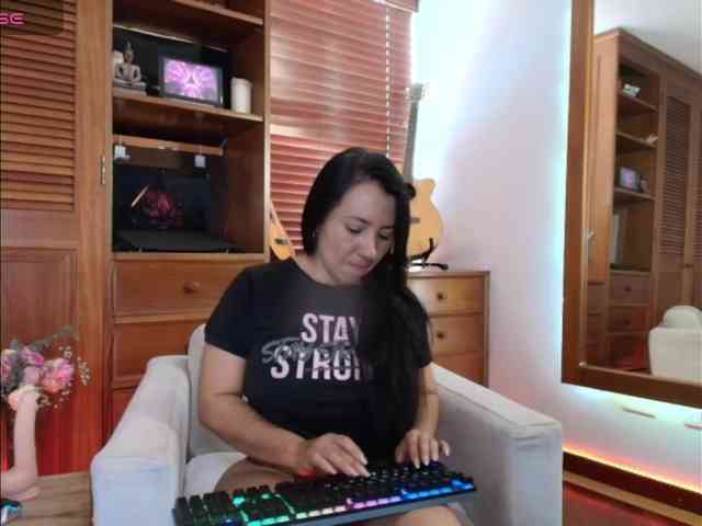 Taliapeach webcam