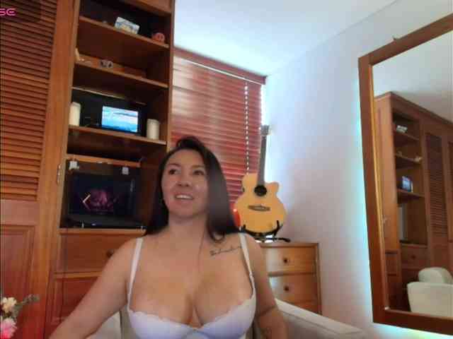 Taliapeach webcam