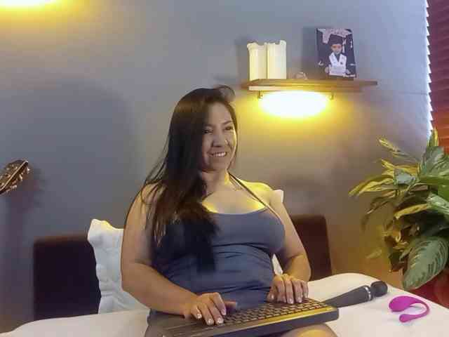 Taliapeach webcam