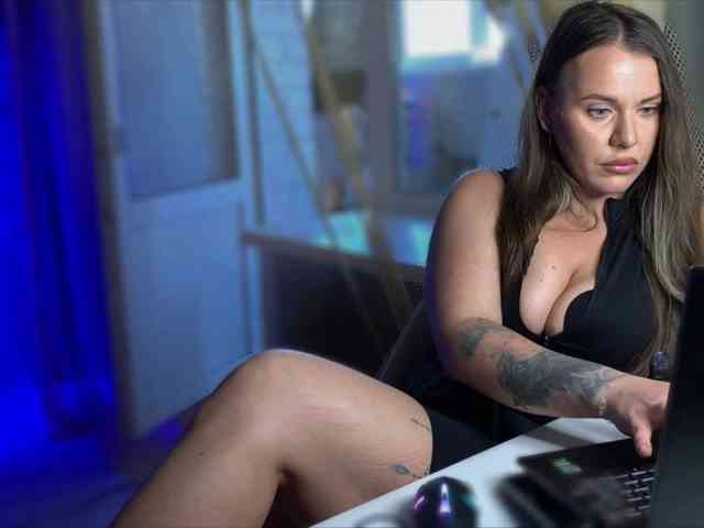 miss-christine webcam
