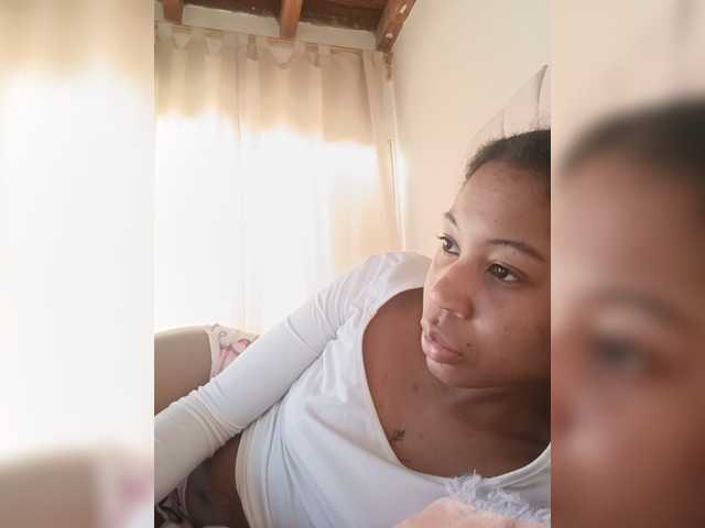 Silvanarose live cam on BongaCams