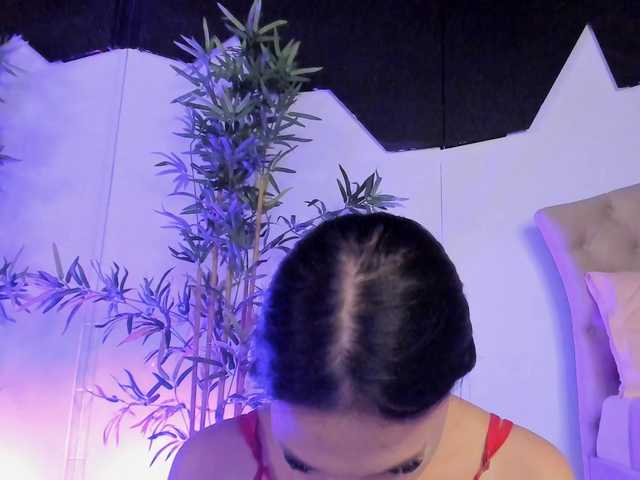 MiaHart live cam