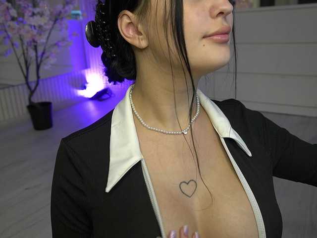 MiaHart