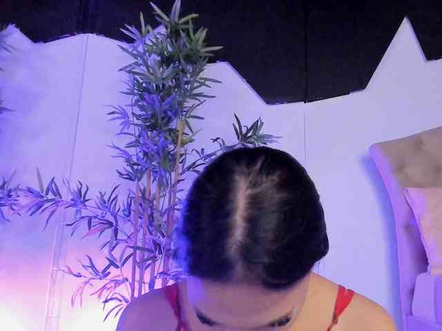 MiaHart webcam