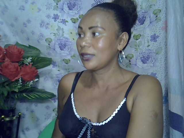 Samirayah live cam on BongaCams