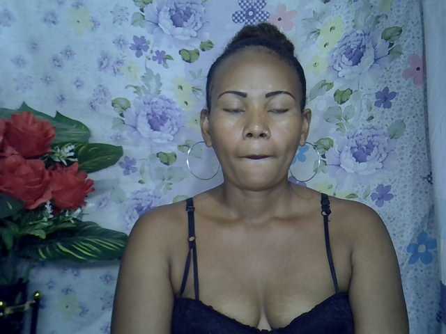 Samirayah live cam on BongaCams