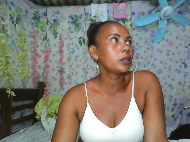 Samirayah live cam on BongaCams