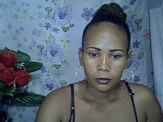 Samirayah live cam on BongaCams