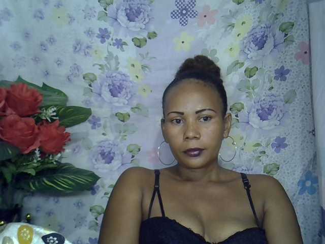Samirayah live cam on BongaCams