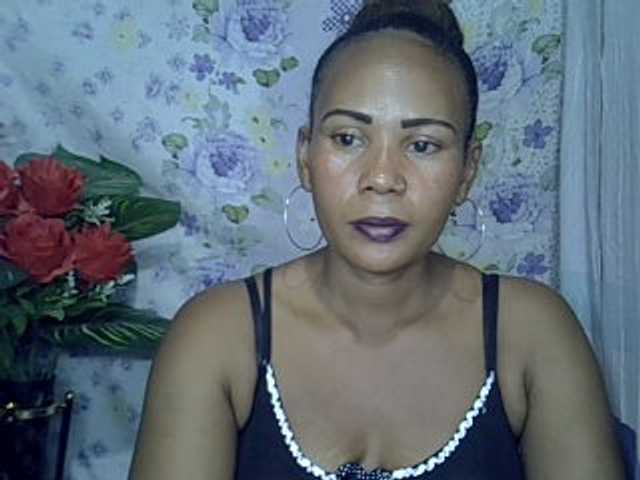 Samirayah live cam on BongaCams
