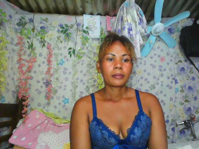 Samirayah live cam on BongaCams