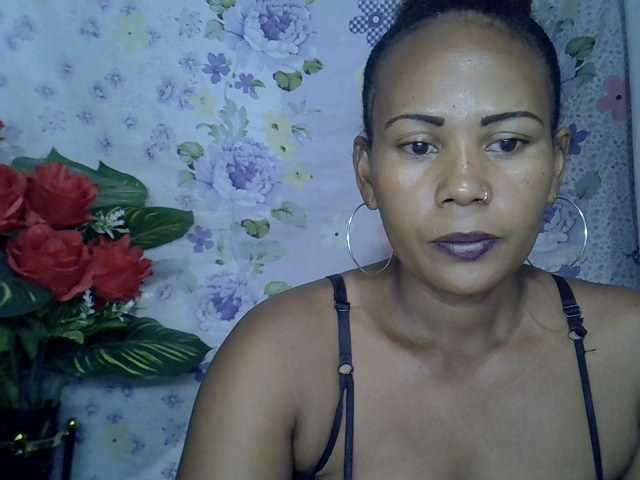 Samirayah live cam on BongaCams
