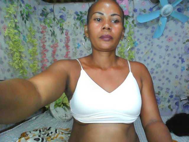 Samirayah live cam on BongaCams