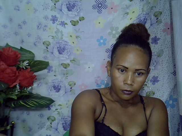 Samirayah live cam on BongaCams
