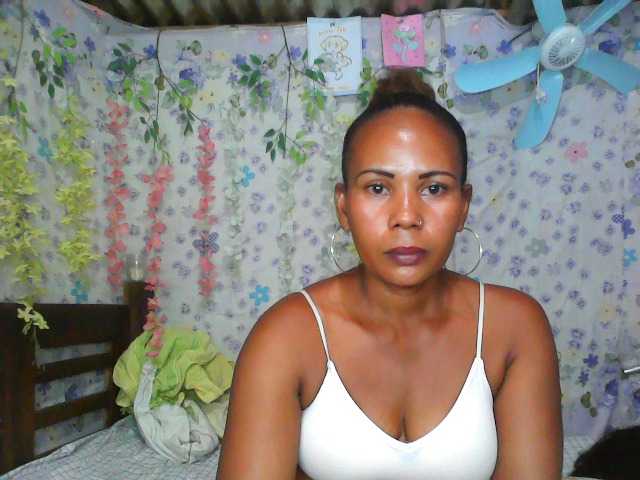 Samirayah live cam on BongaCams