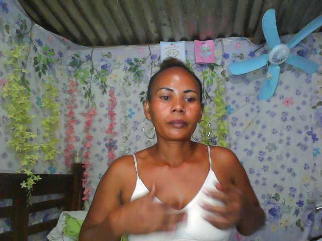 Samirayah live cam on BongaCams