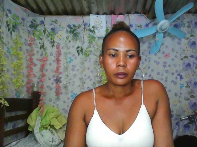 Samirayah live cam on BongaCams