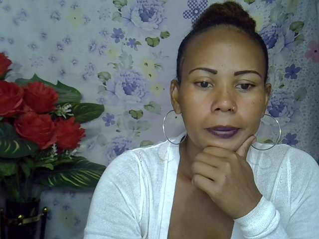 Samirayah live cam on BongaCams