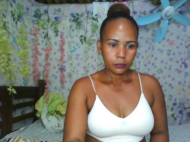 Samirayah live cam on BongaCams