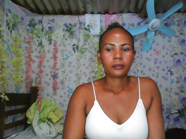Samirayah live cam on BongaCams