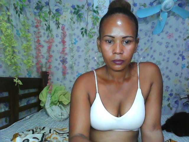 Samirayah live cam on BongaCams