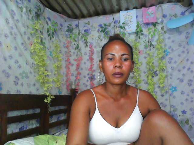 Samirayah live cam on BongaCams