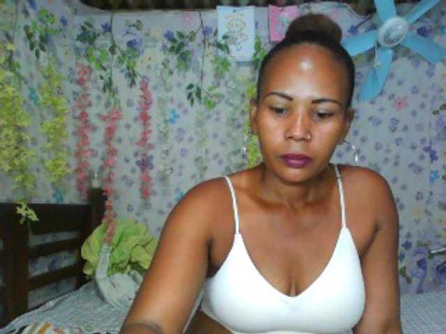 Samirayah live cam on BongaCams