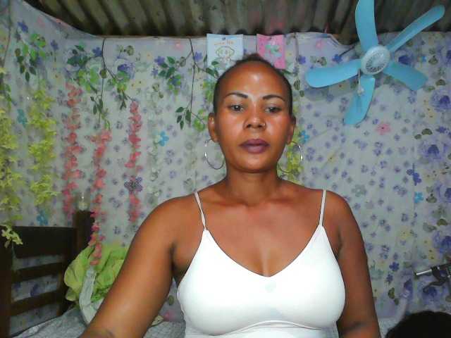 Samirayah live cam on BongaCams