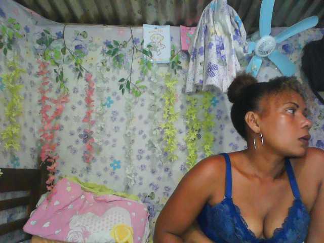 Samirayah live cam on BongaCams