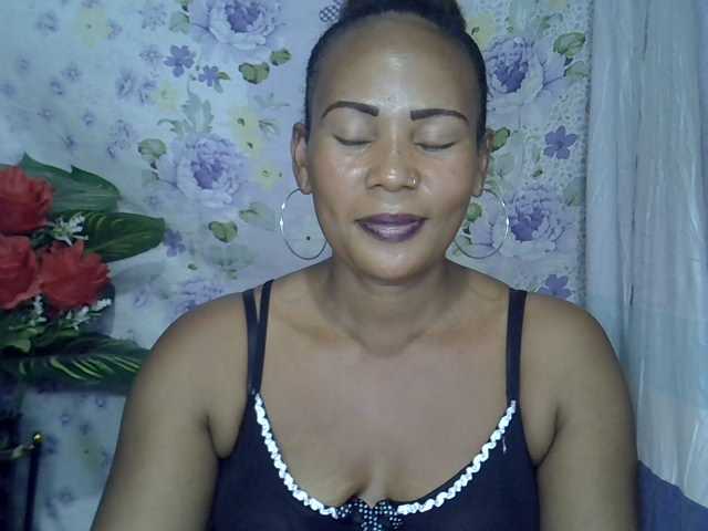 Samirayah live cam on BongaCams