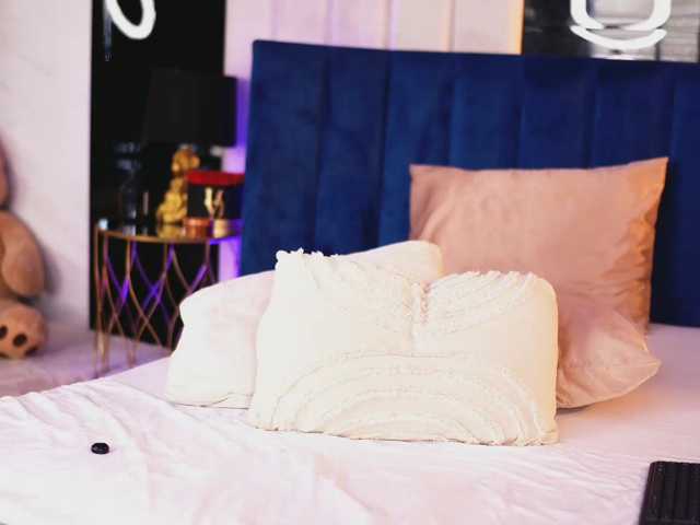 BlancheLuxe, live now on BongaCams