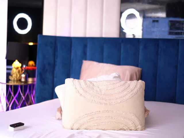 BlancheLuxe live cam on BongaCams